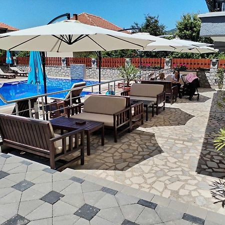 Villa Mimi Пештани Экстерьер фото